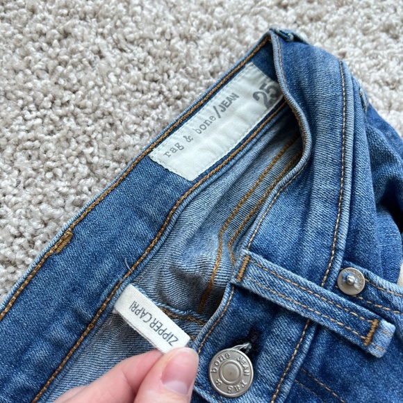 RAG & BONE - Capri Zipper Distress Jeans - Picture 3 of 3